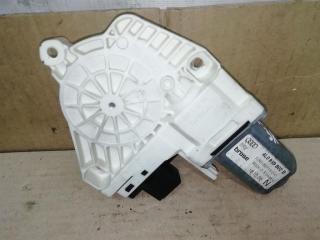 моторчик стеклоподъемника задний правый Audi Q7 4L 2006, 3.0 л., TDi, BUG, дизель, АКПП, серебро, внедорожник 5 дв., полный привод, 4L0959802B