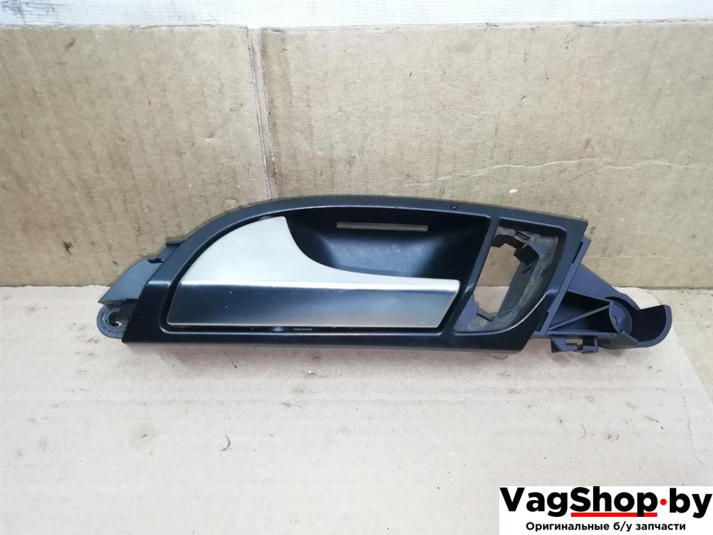 ручка внутренняя передняя левая Audi Q7 4L 2006, 3.0 л., TDi, BUG, дизель, АКПП, серебро, внедорожник 5 дв., полный привод, 4L0837019 - фото №1