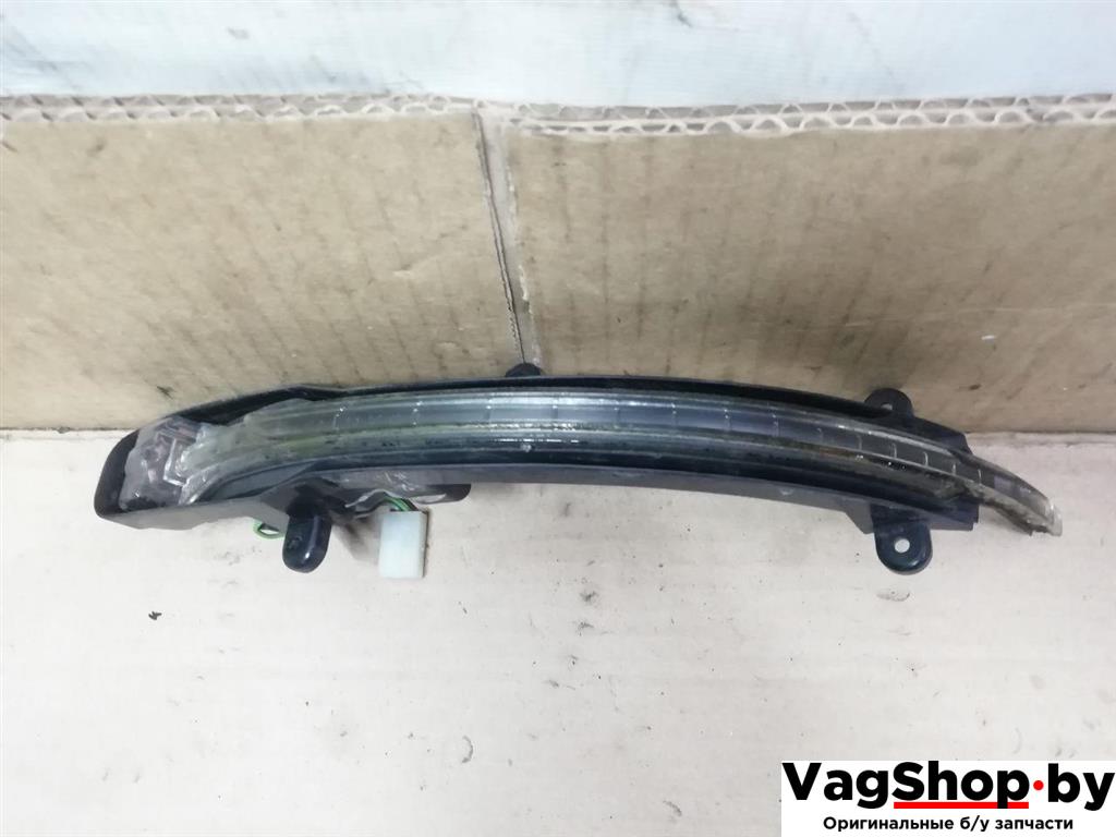 Повторитель в зеркало передний левый Audi Q7 4L 2006, 3.0 л., TDi, BUG, дизель, АКПП, серебро, внедорожник 5 дв., полный привод, 4L0949101 - фото №1