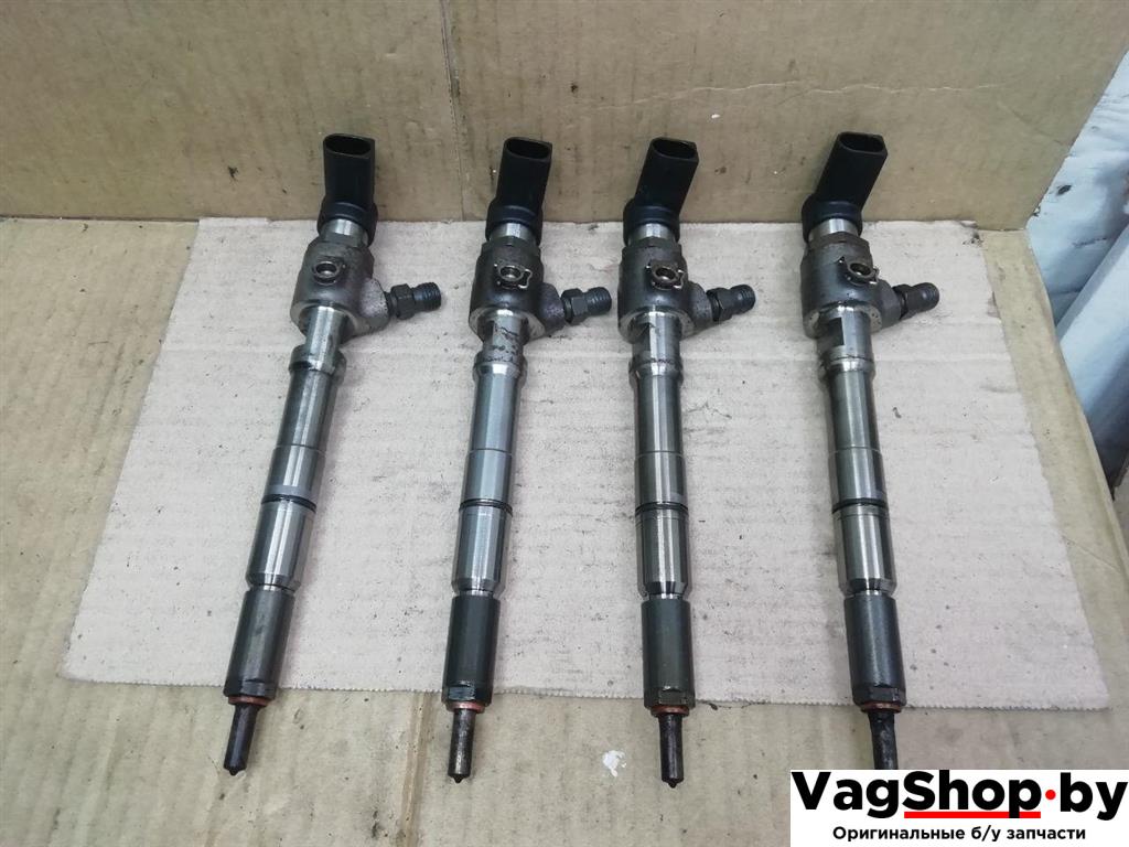 форсунка Volkswagen Golf Plus 2 поколение 2010, 1.6 л., TDi, CAY, дизель, МКПП, серебро, хетчбэк 5 дв., передний привод, 03L130277B - фото №1