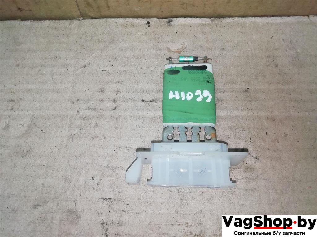 сопротивление печки Volkswagen Golf Plus 2 поколение 2010, 1.6 л., TDi, CAY, дизель, МКПП, серебро, хетчбэк 5 дв., передний привод - фото №1