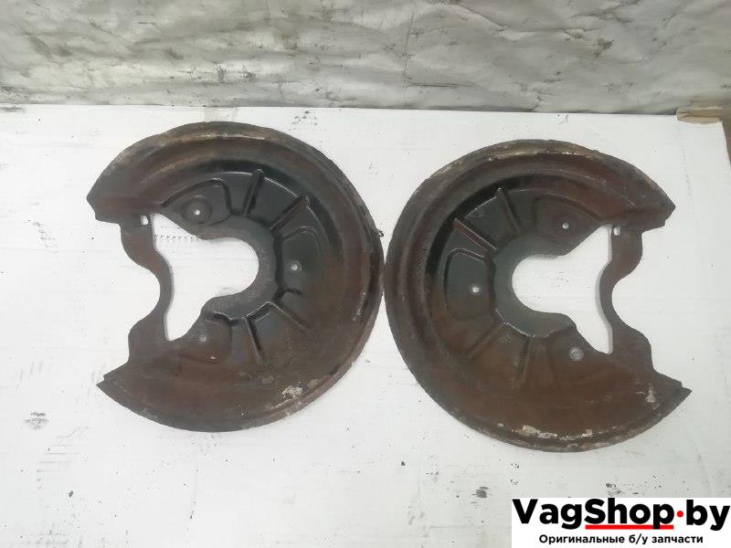 защитный кожух тормозного механизма Volkswagen Golf Plus 2 поколение 2010, 1.6 л., TDi, CAY, дизель, МКПП, серебро, хетчбэк 5 дв., передний привод, 1K0615611AH, 1K0615612AH - фото №1