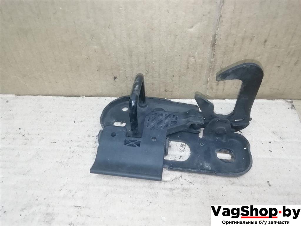 захватный крюк капота Volkswagen Golf Plus 2 поколение 2010, 1.6 л., TDi, CAY, дизель, МКПП, серебро, хетчбэк 5 дв., передний привод, 1T0823480A - фото №1