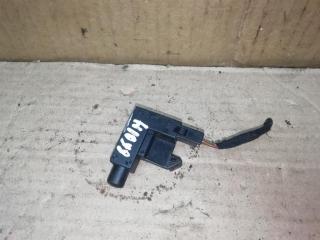 выключатель концевой (концевик) Volkswagen Golf Plus 2 поколение 2010, 1.6 л., TDi, CAY, дизель, МКПП, серебро, хетчбэк 5 дв., передний привод, 1J0947561