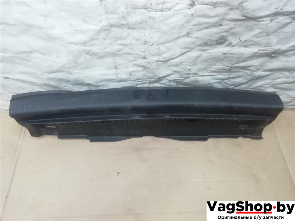 накладка внутренняя на заднюю панель кузова Volkswagen Golf Plus 2 поколение 2010, 1.6 л., TDi, CAY, дизель, МКПП, серебро, хетчбэк 5 дв., передний привод, 5M0863459G - фото №1