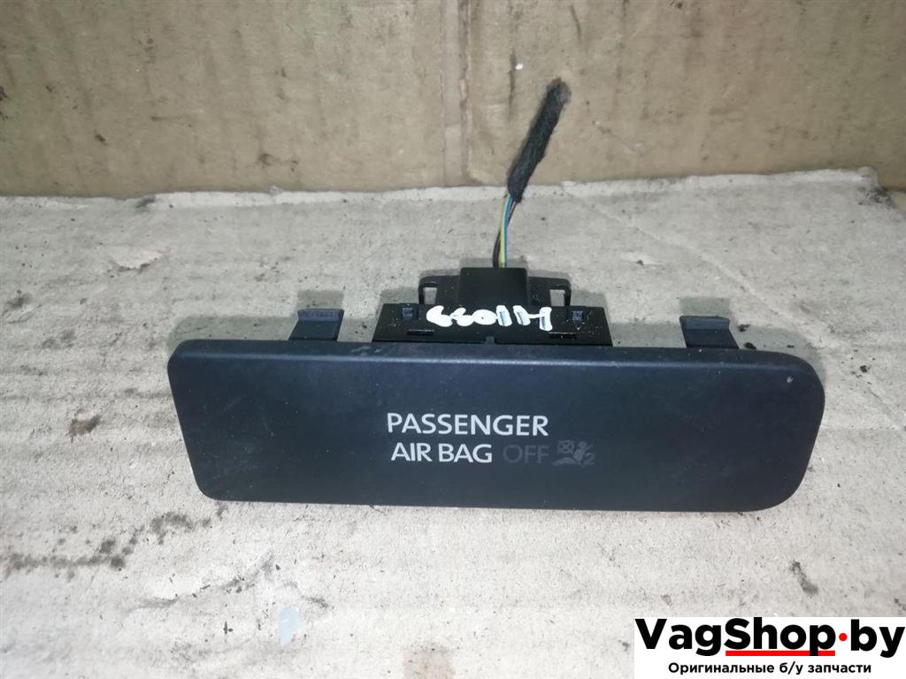 индикатор подушки безопасности Volkswagen Golf Plus 2 поколение 2010, 1.6 л., TDi, CAY, дизель, МКПП, серебро, хетчбэк 5 дв., передний привод, 5M0919234C - фото №1