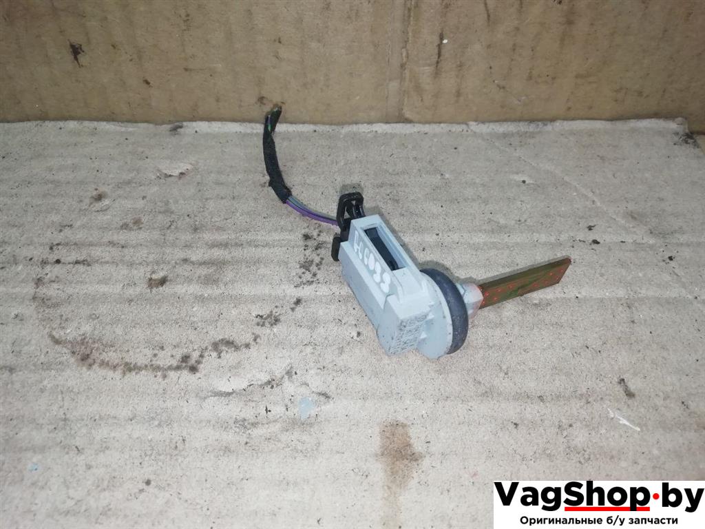 датчик температуры Volkswagen Golf Plus 2 поколение 2010, 1.6 л., TDi, CAY, дизель, МКПП, серебро, хетчбэк 5 дв., передний привод, 3D0907543A - фото №1