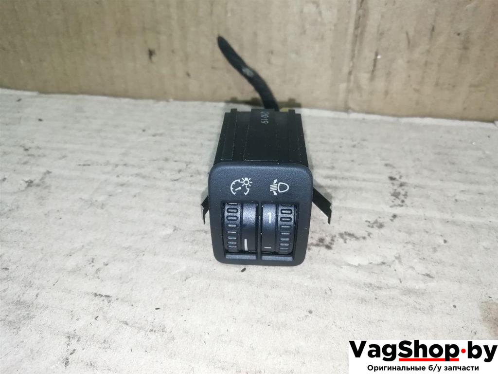кнопка корректора фар Volkswagen Golf Plus 2 поколение 2010, 1.6 л., TDi, CAY, дизель, МКПП, серебро, хетчбэк 5 дв., передний привод, 5M0941333A - фото №1