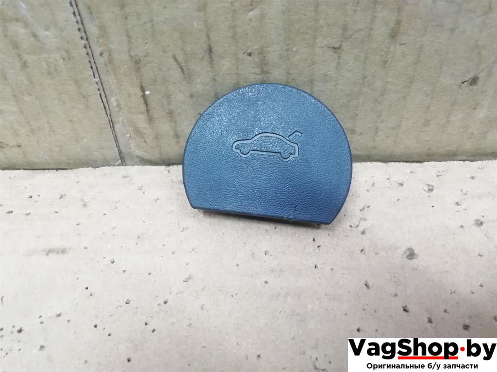 обшивка багажника Volkswagen Golf Plus 2 поколение 2010, 1.6 л., TDi, CAY, дизель, МКПП, серебро, хетчбэк 5 дв., передний привод, 1K6867747 - фото №1