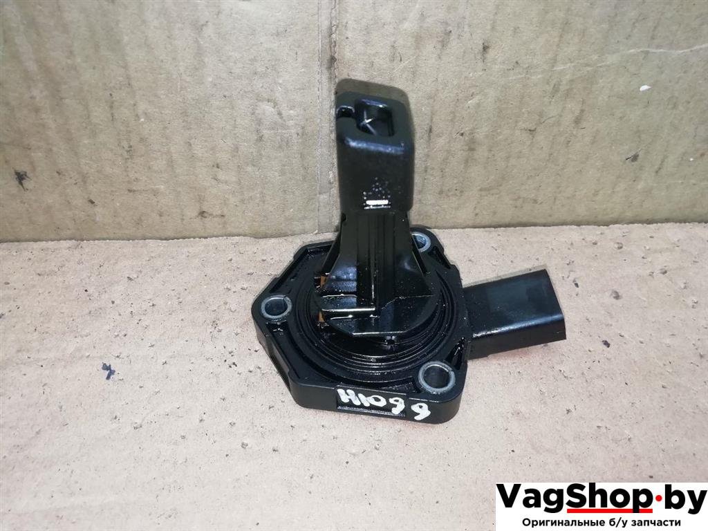 датчик уровня масла Volkswagen Golf Plus 2 поколение 2010, 1.6 л., TDi, CAY, дизель, МКПП, серебро, хетчбэк 5 дв., передний привод, 03C907660G - фото №1