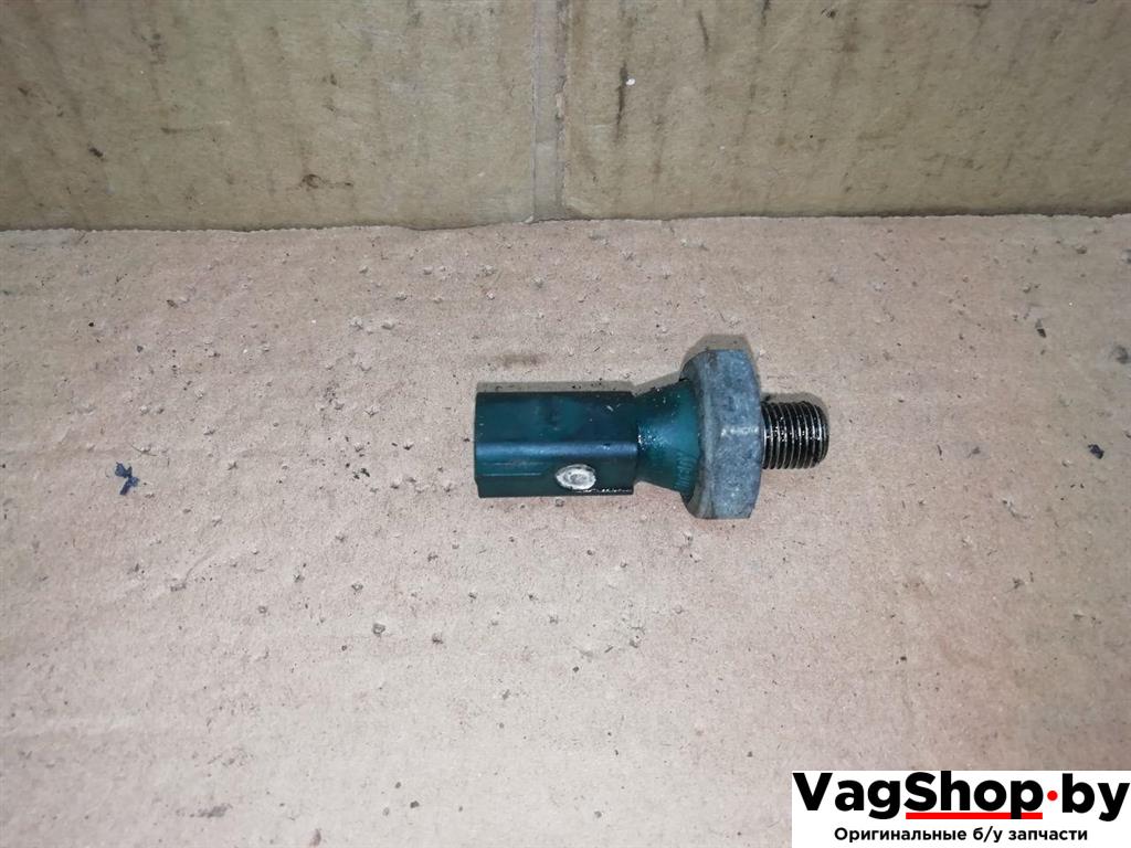 датчик давления масла Volkswagen Golf Plus 2 поколение 2010, 1.6 л., TDi, CAY, дизель, МКПП, серебро, хетчбэк 5 дв., передний привод, 036919081C - фото №1