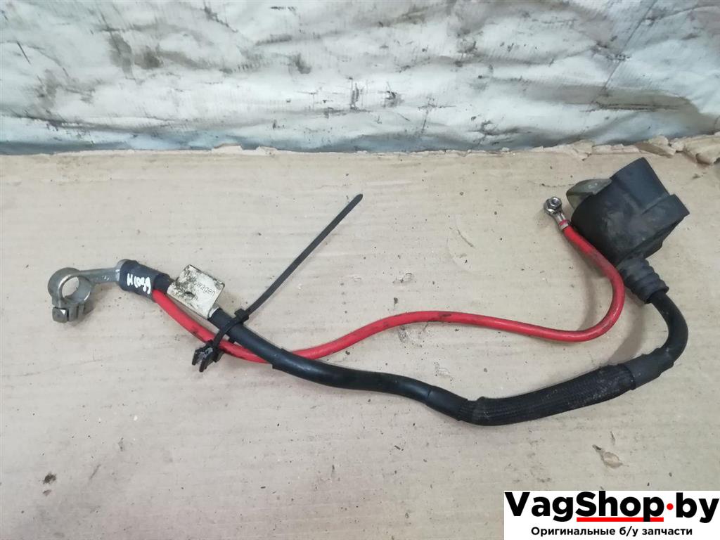 клемма аккумулятора плюс Volkswagen Golf Plus 2 поколение 2010, 1.6 л., TDi, CAY, дизель, МКПП, серебро, хетчбэк 5 дв., передний привод, 1K0971228L - фото №1