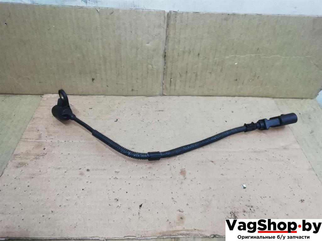 датчик распредвала Volkswagen Golf Plus 2 поколение 2010, 1.6 л., TDi, CAY, дизель, МКПП, серебро, хетчбэк 5 дв., передний привод, 03L907601 - фото №1