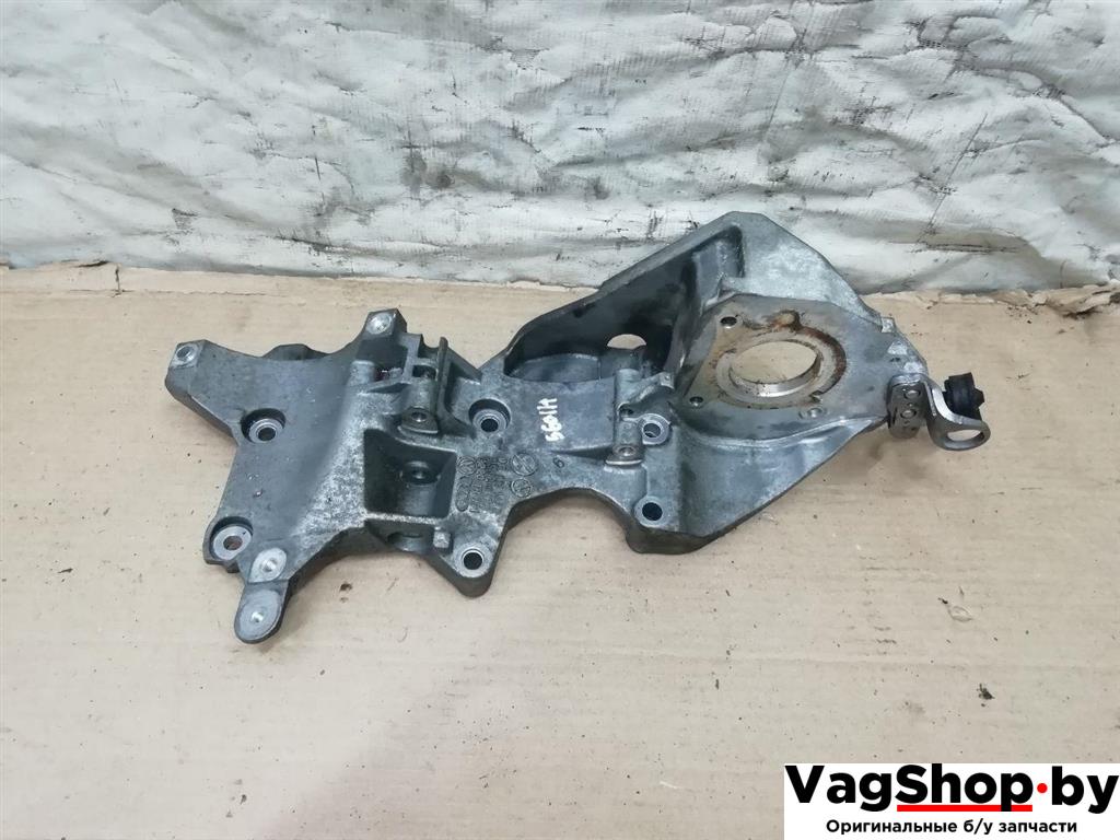 кронштейн двигателя Volkswagen Golf Plus 2 поколение 2010, 1.6 л., TDi, CAY, дизель, МКПП, серебро, хетчбэк 5 дв., передний привод, 03L903143K - фото №1