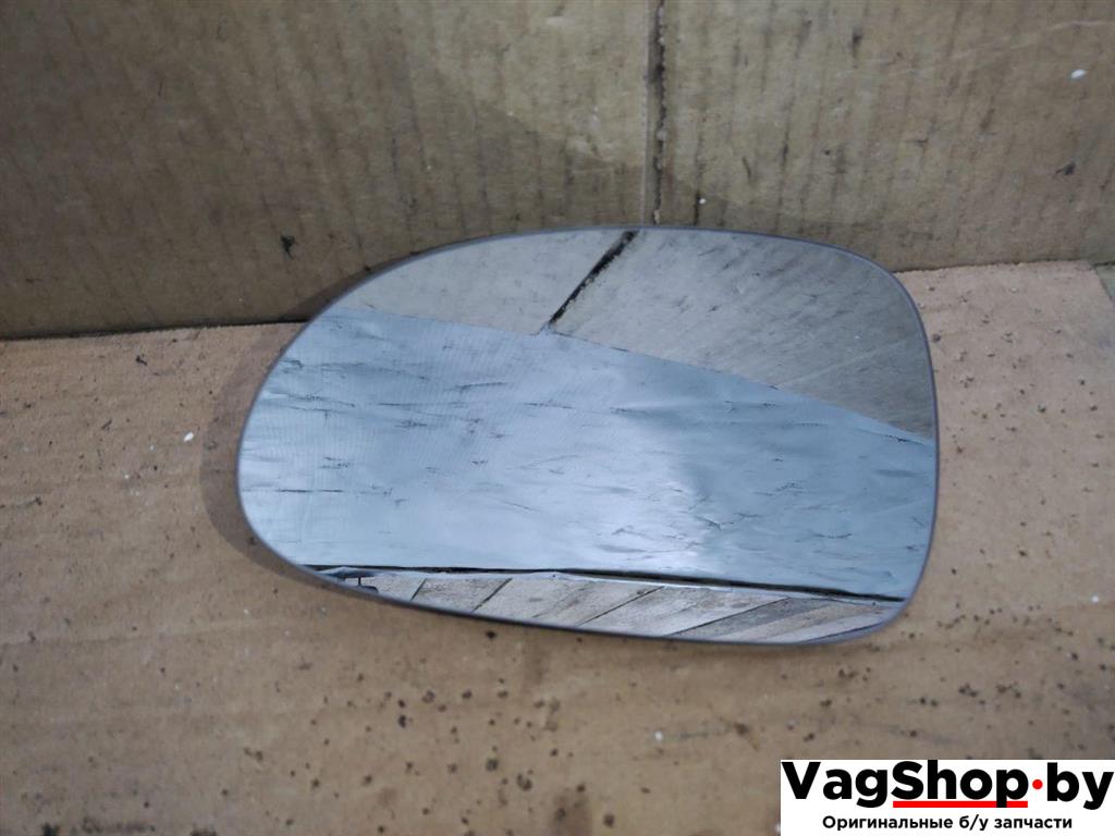 стекло зеркала наружного левого Volkswagen Golf Plus 2 поколение 2010, 1.6 л., TDi, CAY, дизель, МКПП, серебро, хетчбэк 5 дв., передний привод - фото №1