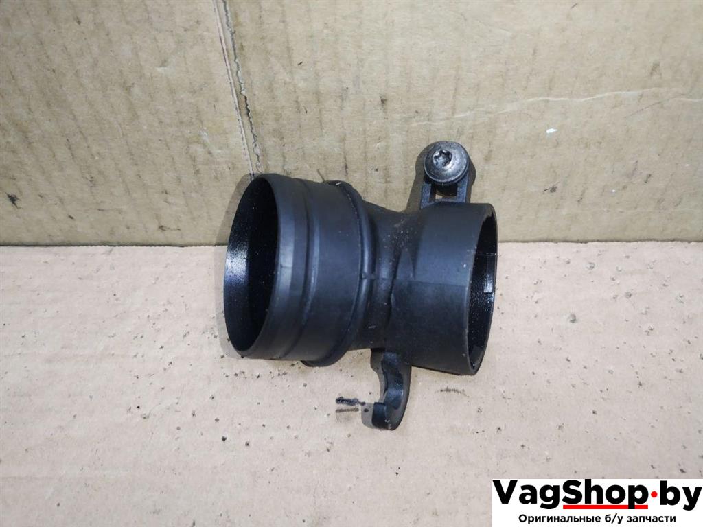 патрубок турбины Volkswagen Golf Plus 2 поколение 2010, 1.6 л., TDi, CAY, дизель, МКПП, серебро, хетчбэк 5 дв., передний привод, 3C0129635 - фото №1