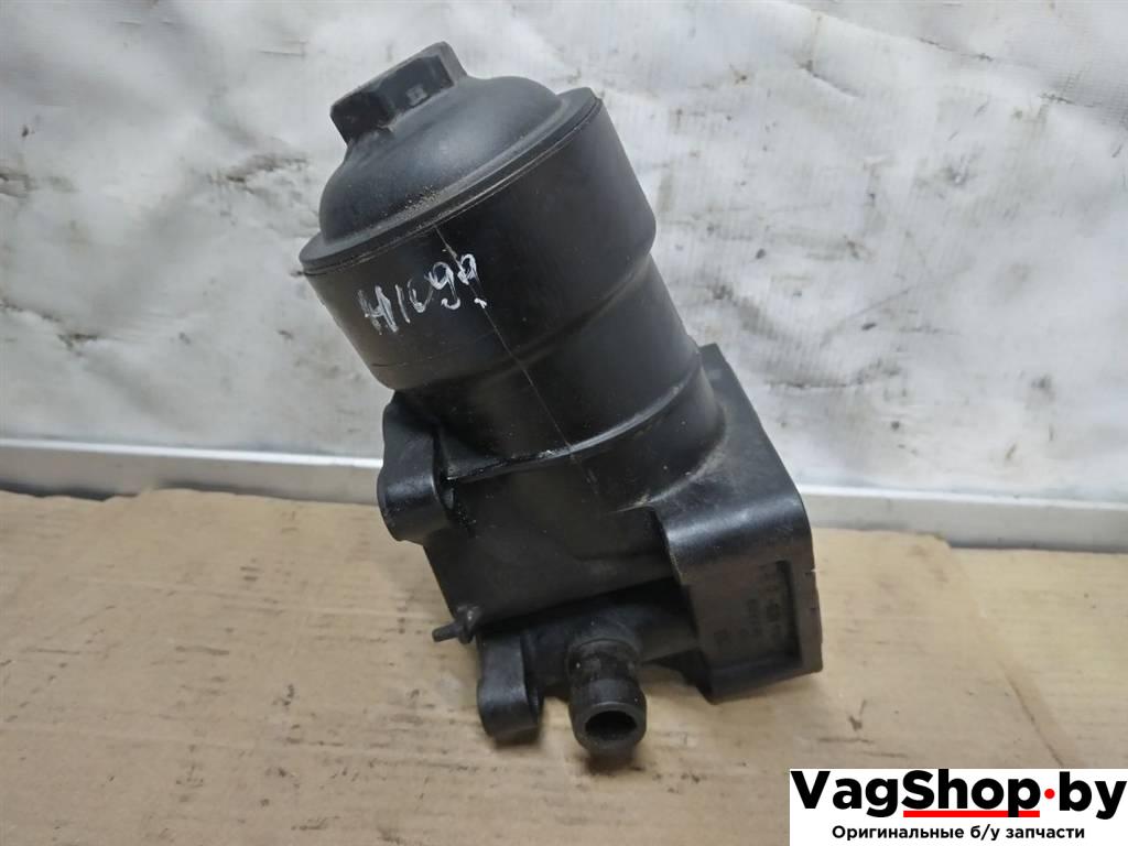 корпус масляного фильтра Volkswagen Golf Plus 2 поколение 2010, 1.6 л., TDi, CAY, дизель, МКПП, серебро, хетчбэк 5 дв., передний привод, 03L115389B - фото №1