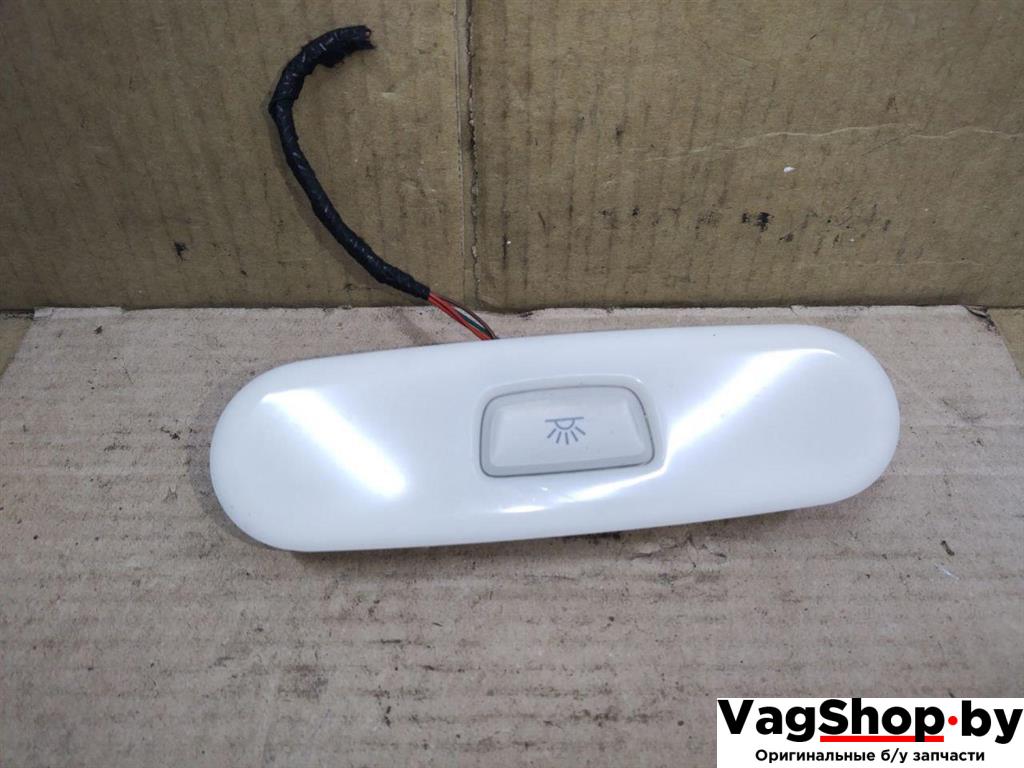 фонарь салона (плафон) Audi A4 B8/8K 2011, 2.7 л., TDi, CGK, дизель, МКПП, белый, седан, передний привод, 8T0947111 - фото №1