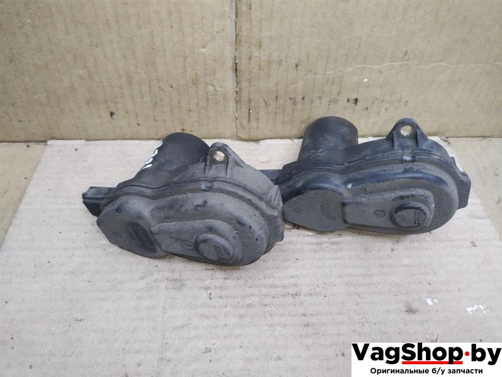 электроручник Audi A4 B8/8K 2011, 2.7 л., TDi, CGK, дизель, МКПП, белый, седан, передний привод, 32335478 - фото №1