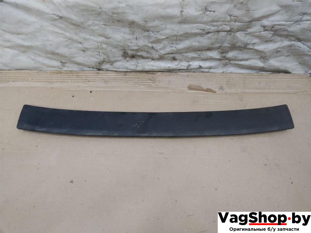 пыльник Audi A4 B8/8K 2011, 2.7 л., TDi, CGK, дизель, МКПП, белый, седан, передний привод, 8T0807217A - фото №1