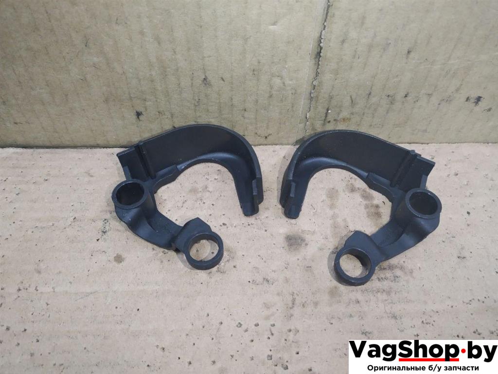 накладка декоративная Audi A4 B8/8K 2011, 2.7 л., TDi, CGK, дизель, МКПП, белый, седан, передний привод, 8K5827207C, 8K5827208C - фото №1