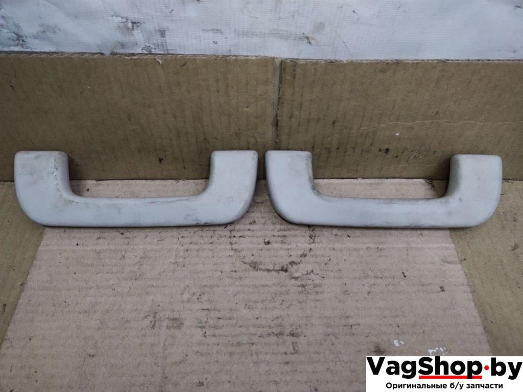 ручка внутренняя потолочная Audi A4 B8/8K 2011, 2.7 л., TDi, CGK, дизель, МКПП, белый, седан, передний привод, 8R0857607H - фото №1