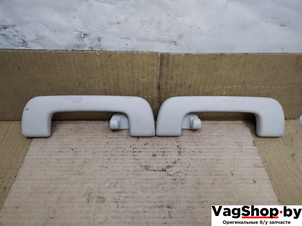 ручка внутренняя потолочная Audi A4 B8/8K 2011, 2.7 л., TDi, CGK, дизель, МКПП, белый, седан, передний привод, 8R0857607J, 8R0857608D - фото №1