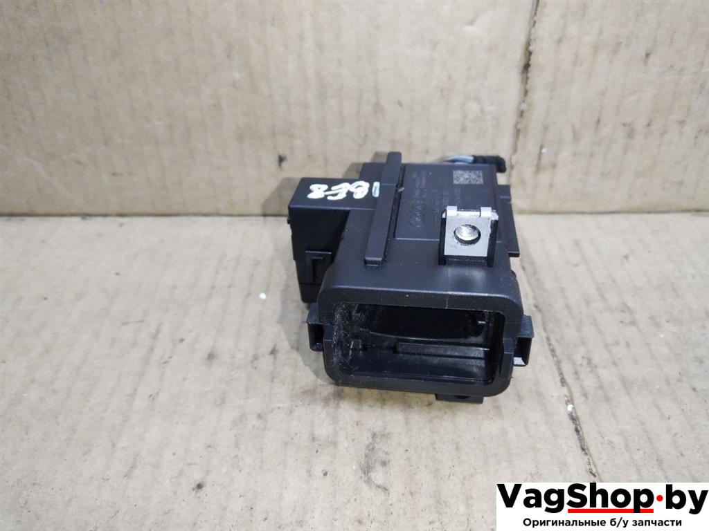 замок зажигания Audi A4 B8/8K 2011, 2.7 л., TDi, CGK, дизель, МКПП, белый, седан, передний привод, 8K0909131D - фото №1