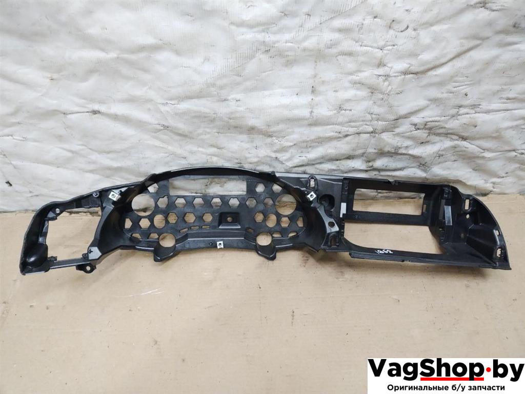 кронштейн (крепление) Audi A4 B8/8K 2011, 2.7 л., TDi, CGK, дизель, МКПП, белый, седан, передний привод, 8T1857735 - фото №1