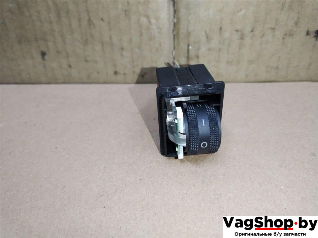 кнопка корректора фар Audi A4 B8/8K 2011, 2.7 л., TDi, CGK, дизель, МКПП, белый, седан, передний привод, 8K0941301A - фото №1