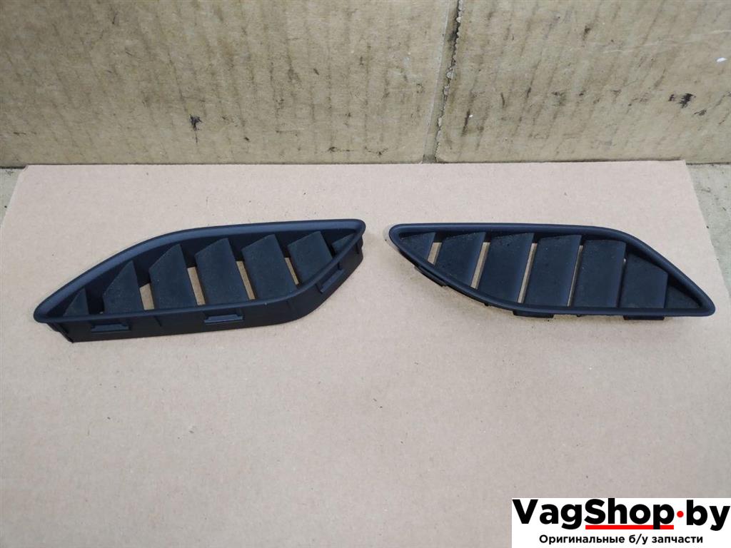 дефлектор обдува салона Audi A4 B8/8K 2011, 2.7 л., TDi, CGK, дизель, МКПП, белый, седан, передний привод, 8K0819793, 8K0819794 - фото №1