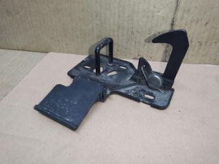 захватный крюк капота Porsche Cayenne 958 2012, 3.6 л., FSI, M 55.02, бензин, АКПП, черный, внедорожник 5 дв., полный привод, 7P5823480A