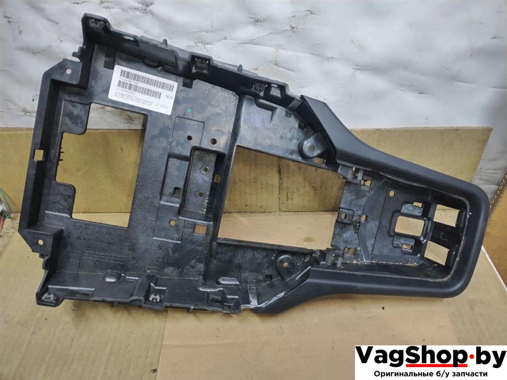 кронштейн (крепление) Porsche Cayenne 958 2012, 3.6 л., FSI, M 55.02, бензин, АКПП, черный, внедорожник 5 дв., полный привод, 7P58640895Q0 - фото №1