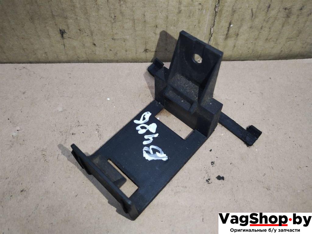 кронштейн (крепление) Porsche Cayenne 958 2012, 3.6 л., FSI, M 55.02, бензин, АКПП, черный, внедорожник 5 дв., полный привод, 7P0907455 - фото №1