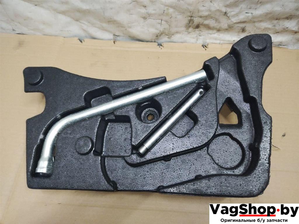 ящик под инструменты / набор инструментов Porsche Cayenne 958 2012, 3.6 л., FSI, M 55.02, бензин, АКПП, черный, внедорожник 5 дв., полный привод, 7P5012177A, 7L0012219 - фото №1