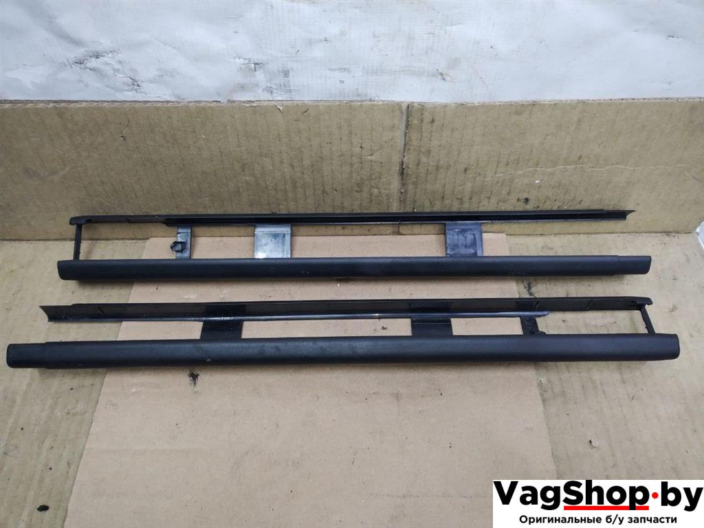 Пластик салазок сидений Porsche Cayenne 958 2012, 3.6 л., FSI, M 55.02, бензин, АКПП, черный, внедорожник 5 дв., полный привод, 7P5881463, 7P5881464 - фото №1