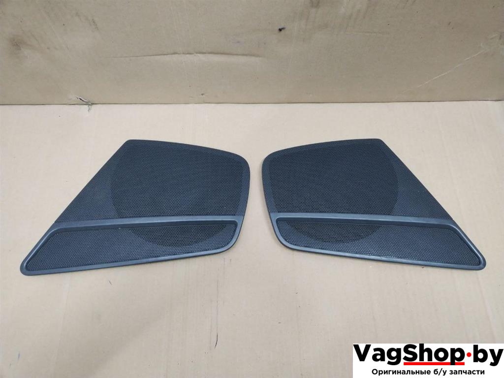 сетка на динамик Audi A4 B8/8K 2011, 2.7 л., TDi, CGK, дизель, МКПП, белый, седан, передний привод, 8K0035419, 8K0035420 - фото №1