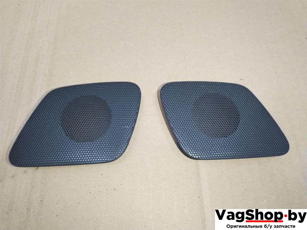 сетка на динамик Audi A4 B8/8K 2011, 2.7 л., TDi, CGK, дизель, МКПП, белый, седан, передний привод, 8K0035409, 8K0035410 - фото №1