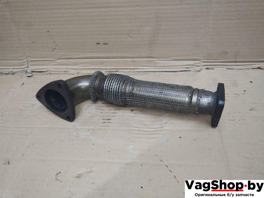 труба приемная глушителя Audi A4 B8/8K 2011, 2.7 л., TDi, CGK, дизель, МКПП, белый, седан, передний привод, 059131789S - фото №1