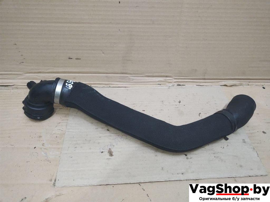 патрубок (трубопровод, шланг) Audi A4 B8/8K 2011, 2.7 л., TDi, CGK, дизель, МКПП, белый, седан, передний привод, 8K0121055E, 8K0122293 - фото №1