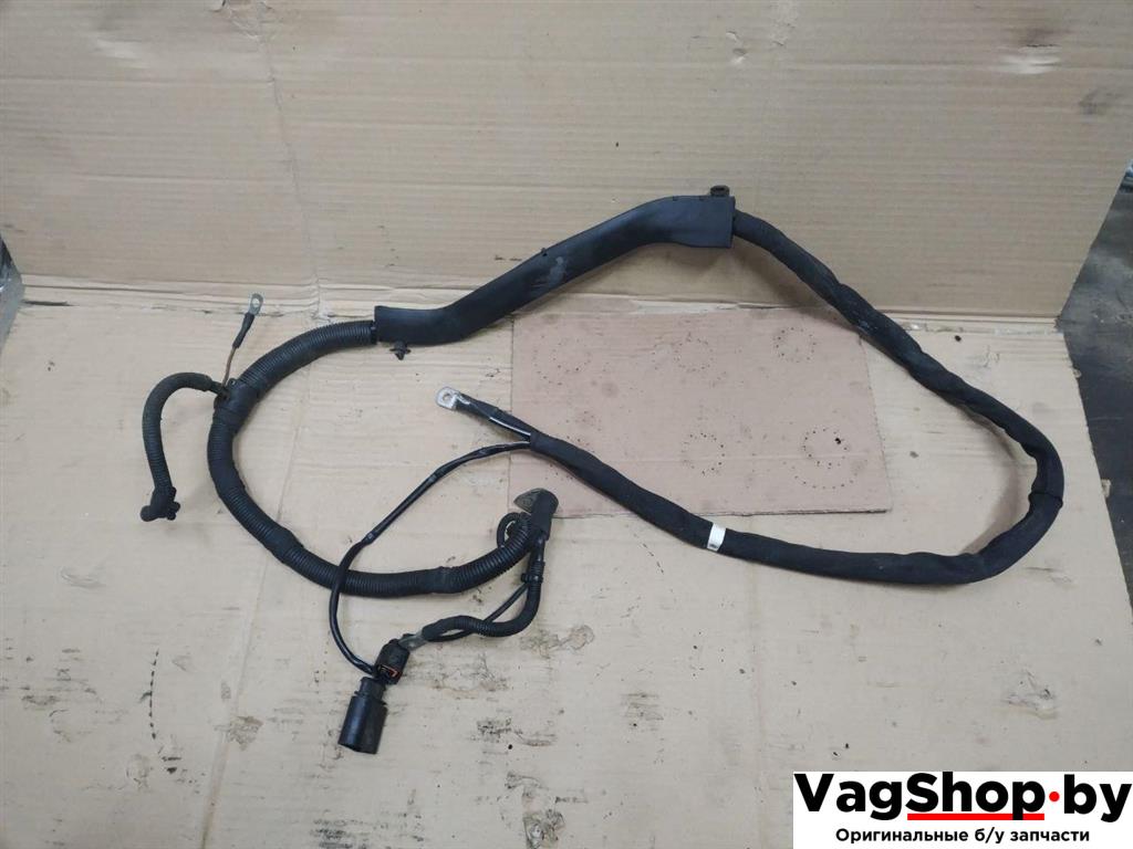 минусовой провод аккумулятора Audi A4 B8/8K 2011, 2.7 л., TDi, CGK, дизель, МКПП, белый, седан, передний привод - фото №1