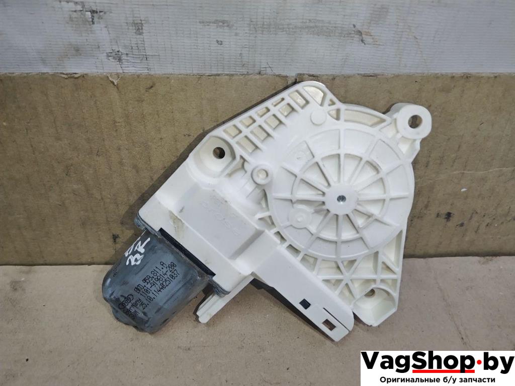 моторчик стеклоподъемника задний правый Porsche Cayenne 958 2012, 3.6 л., FSI, M 55.02, бензин, АКПП, черный, внедорожник 5 дв., полный привод, 8K0959811A - фото №1