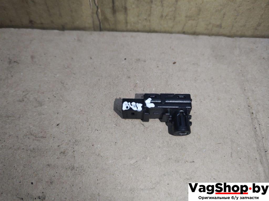 фонарь салона (плафон) Porsche Cayenne 958 2012, 3.6 л., FSI, M 55.02, бензин, АКПП, черный, внедорожник 5 дв., полный привод, 7PP919238 - фото №1