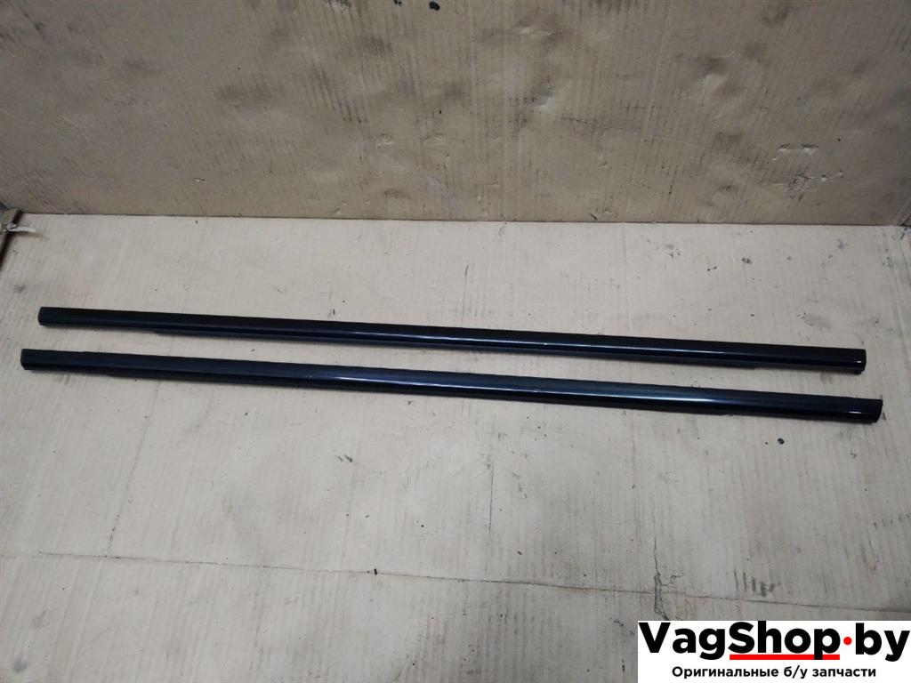 Молдинг стекла двери задней правой наружный Porsche Cayenne 958 2012, 3.6 л., FSI, M 55.02, бензин, АКПП, черный, внедорожник 5 дв., полный привод, 7P5839476FGW1 - фото №1