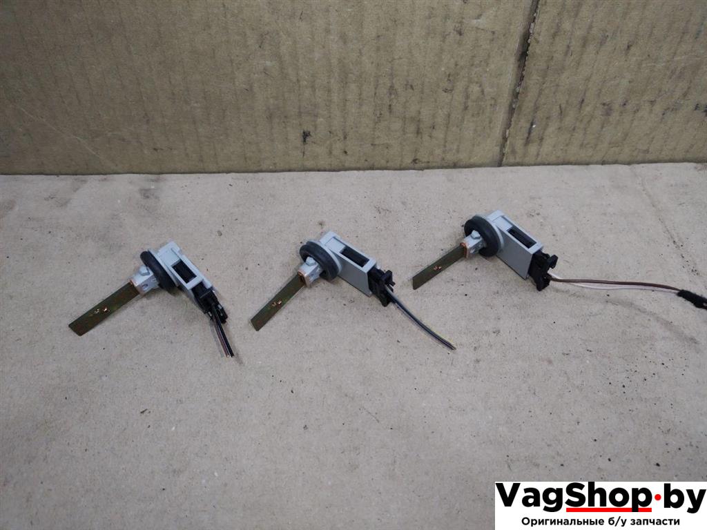 датчик температуры Porsche Cayenne 958 2012, 3.6 л., FSI, M 55.02, бензин, АКПП, черный, внедорожник 5 дв., полный привод, 3D0907543A - фото №1