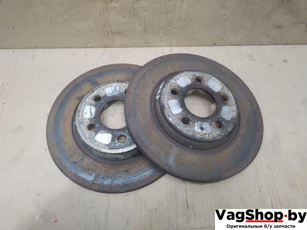 диск тормозной задний Audi A4 B8/8K 2011, 2.7 л., TDi, CGK, дизель, МКПП, белый, седан, передний привод - фото №1