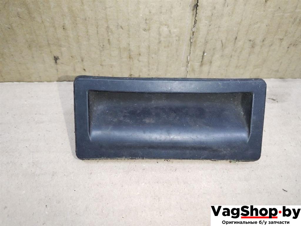 ручка открывания багажника Audi A4 B8/8K 2010, 2.7 л., TDi, CGK, дизель, МКПП, белый, седан, передний привод, 5N0827566T - фото №1