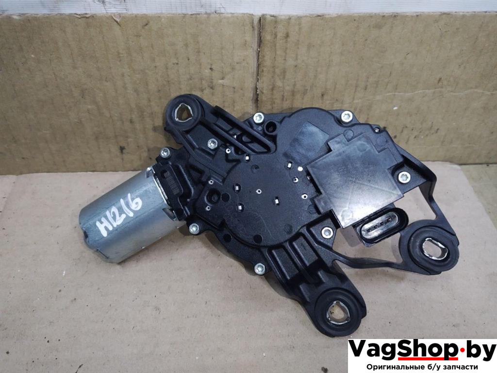 моторчик заднего стеклоочистителя (дворника) Volkswagen Golf Plus 2 поколение 2010, 1.6 л., TDi, CAY, дизель, МКПП, черный, хетчбэк 5 дв., передний привод, 5K6955711B - фото №1