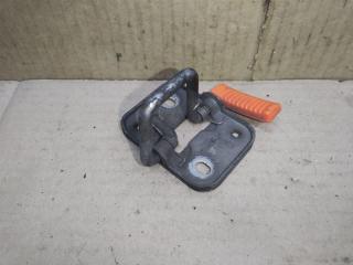 замок капота Volkswagen Caddy 3 поколение [рестайлинг] 2011, 2.0 л., TDi, CFH, дизель, МКПП, белый, минивэн, передний привод, 1K8823186D