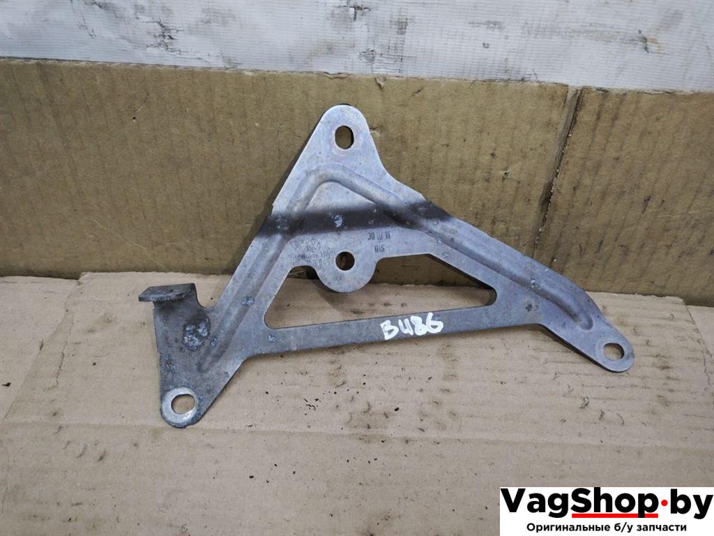 кронштейн (крепление) Porsche Cayenne 958 2012, 3.6 л., FSI, M 55.02, бензин, АКПП, черный, внедорожник 5 дв., полный привод, 03H253049D - фото №1